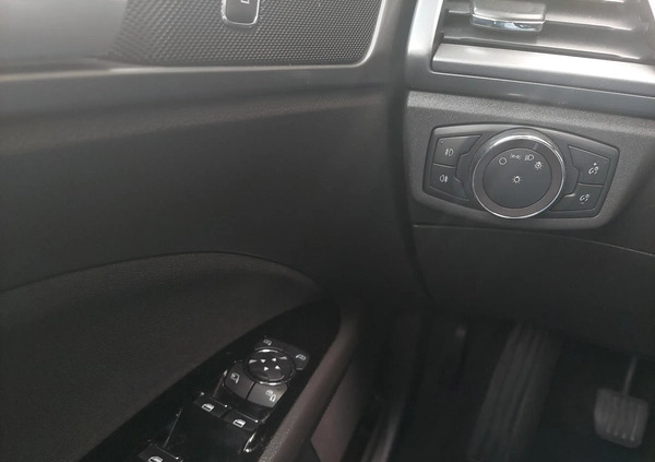 Ford Mondeo cena 62500 przebieg: 122500, rok produkcji 2018 z Tyszowce małe 704